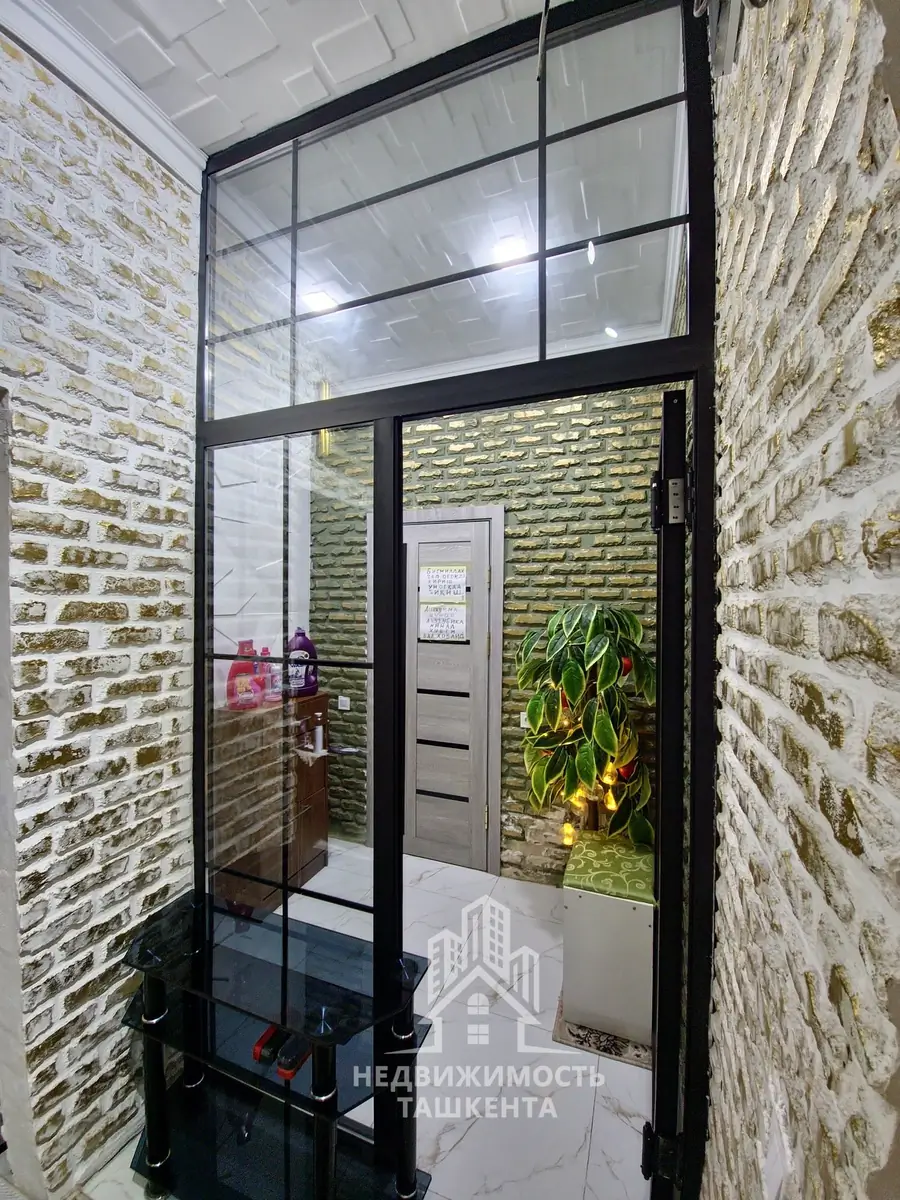 1 xonali kvartira − 42 m², 8/10 qavat