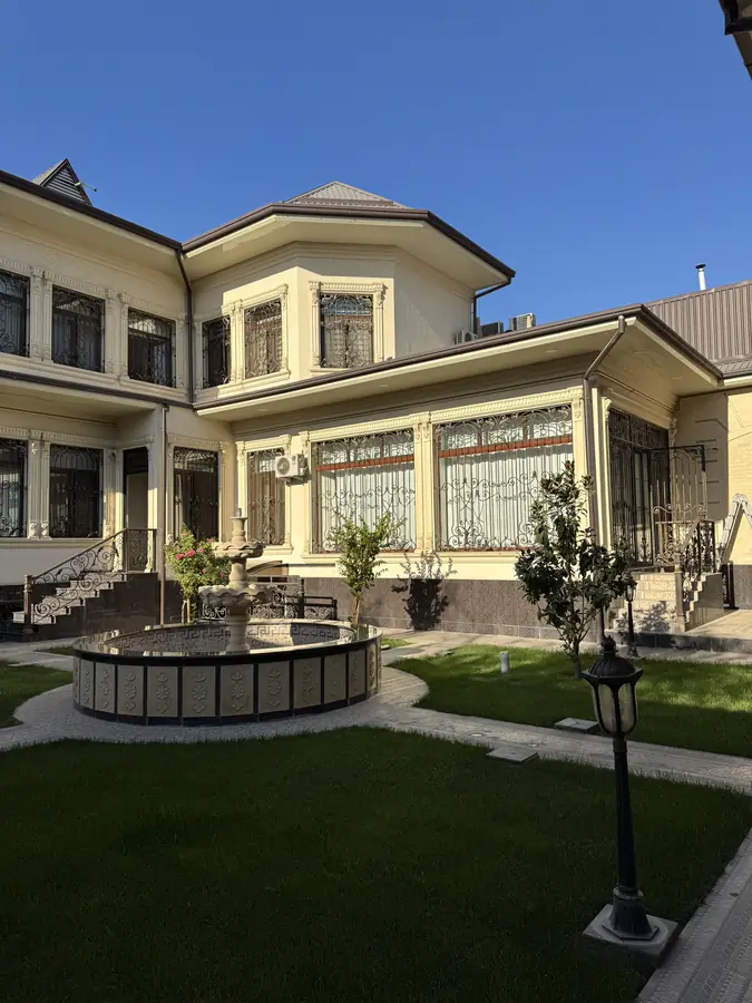 3 qavatli uy − 1000 m², 6 sot. 