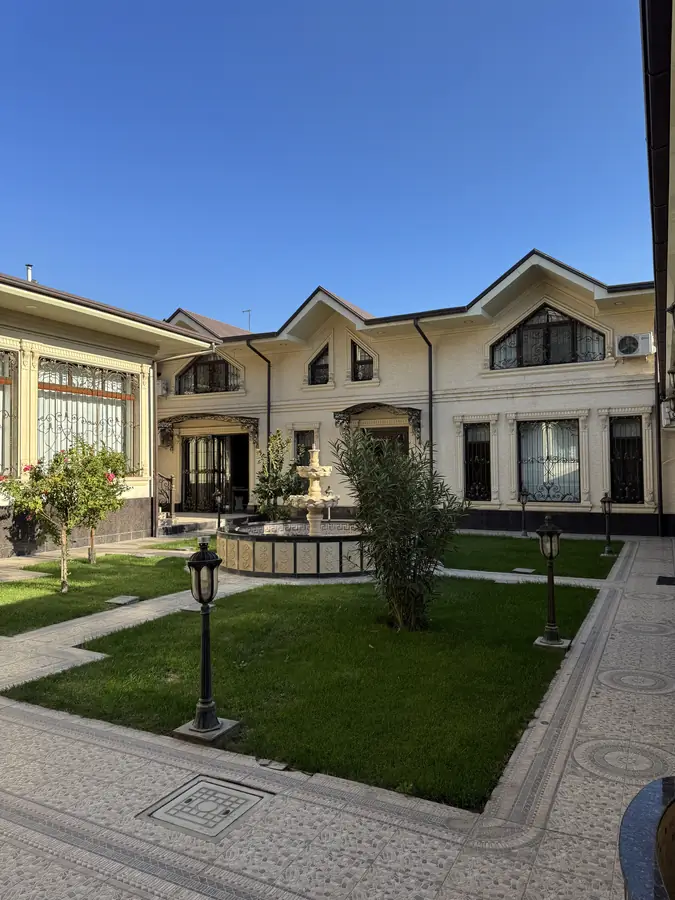 3 qavatli uy − 1000 m², 6 sot. 