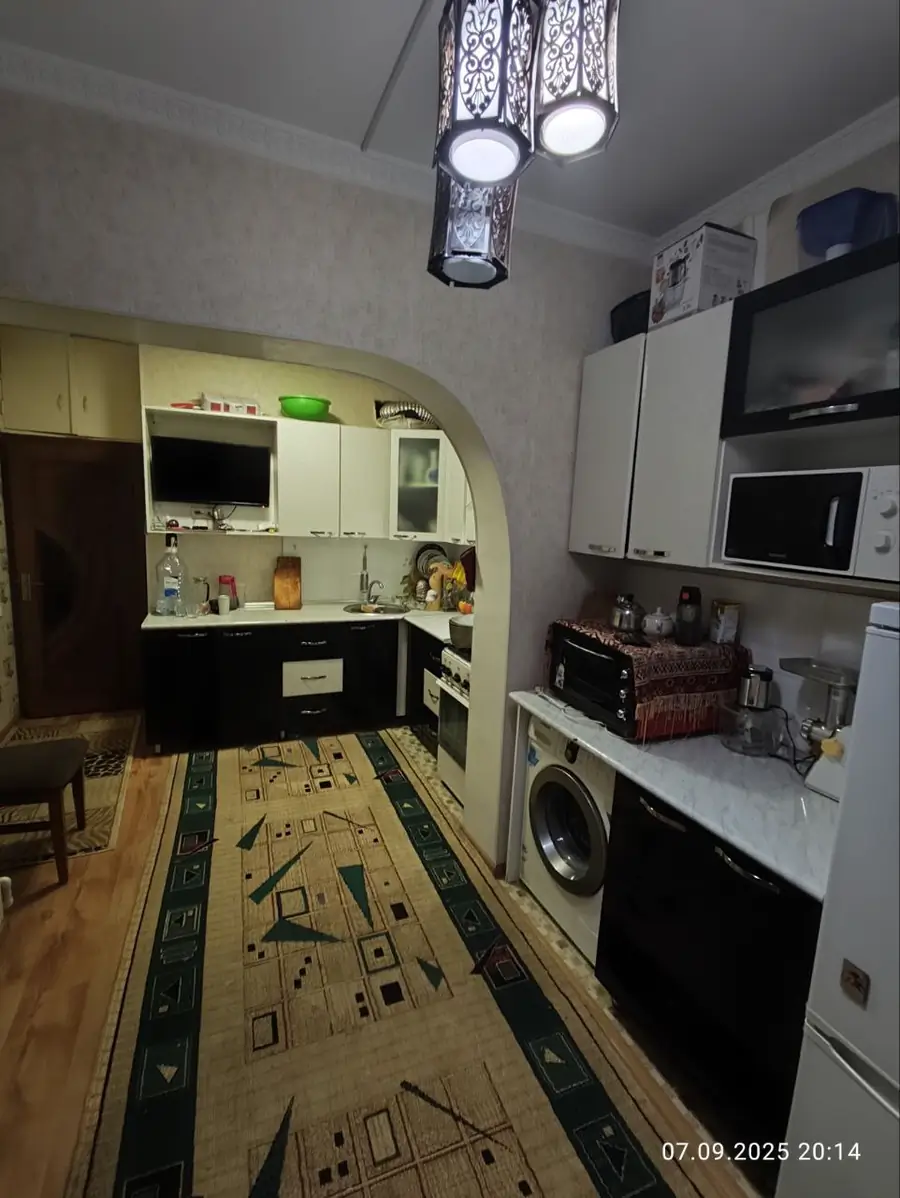 Продается 3-комнатная квартира − 59 м²