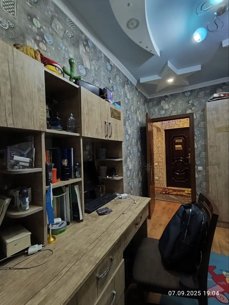 Продается 3-комнатная квартира − 59 м²