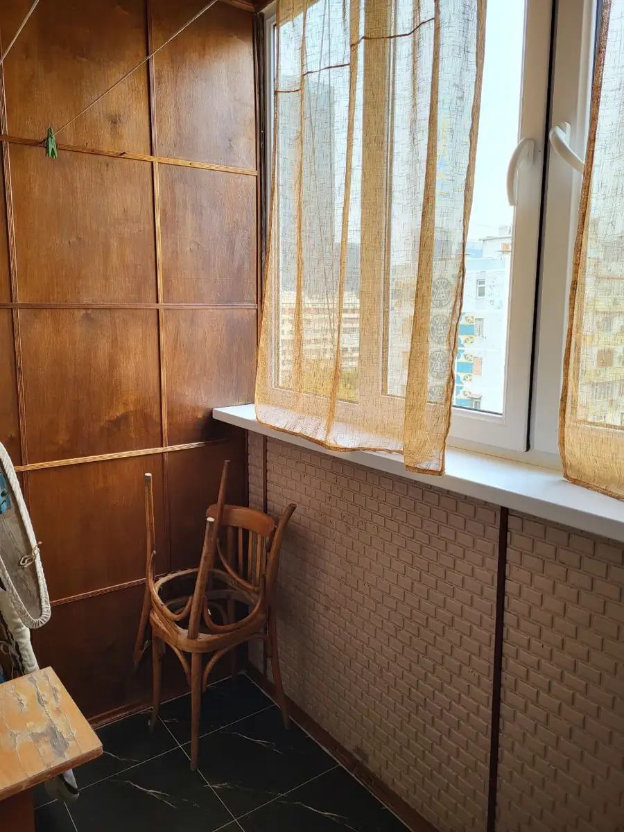 Сдается 2-комнатная квартира − 63 м²