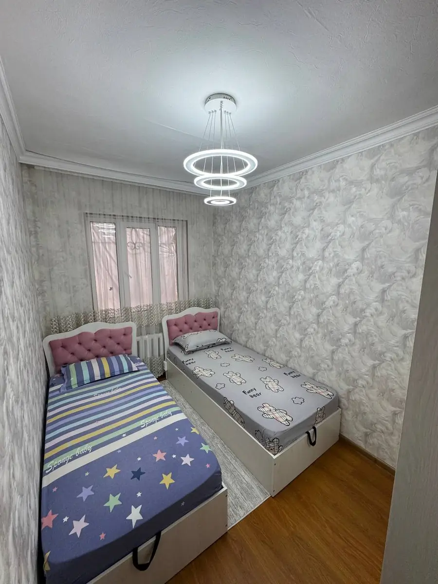 3 xonali kvartira sotiladi − 72 m²