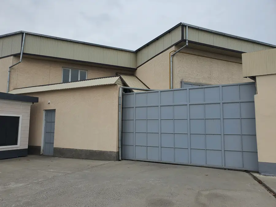 Ishlab chiqarish − 1000 m², 1/2 qavat 