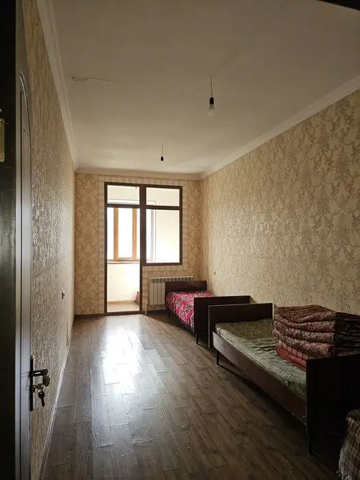 3 xonali kvartira sotiladi − 133 m²