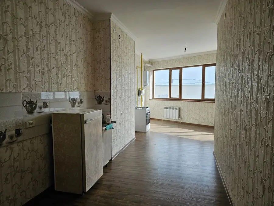 3 xonali kvartira sotiladi − 133 m²