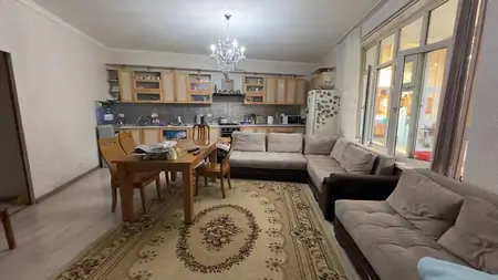 1-этажный дом − 400 м², 8 сот.