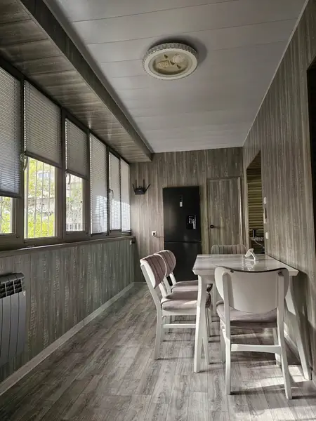 3 xonali kvartira − 85 m², 2/4 qavat