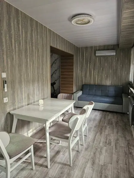 3 xonali kvartira − 85 m², 2/4 qavat