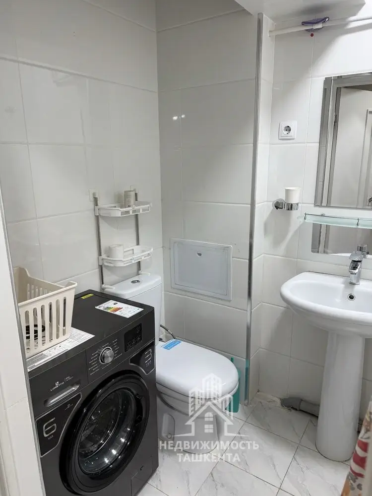 2 xonali kvartira sotiladi − 70 m²