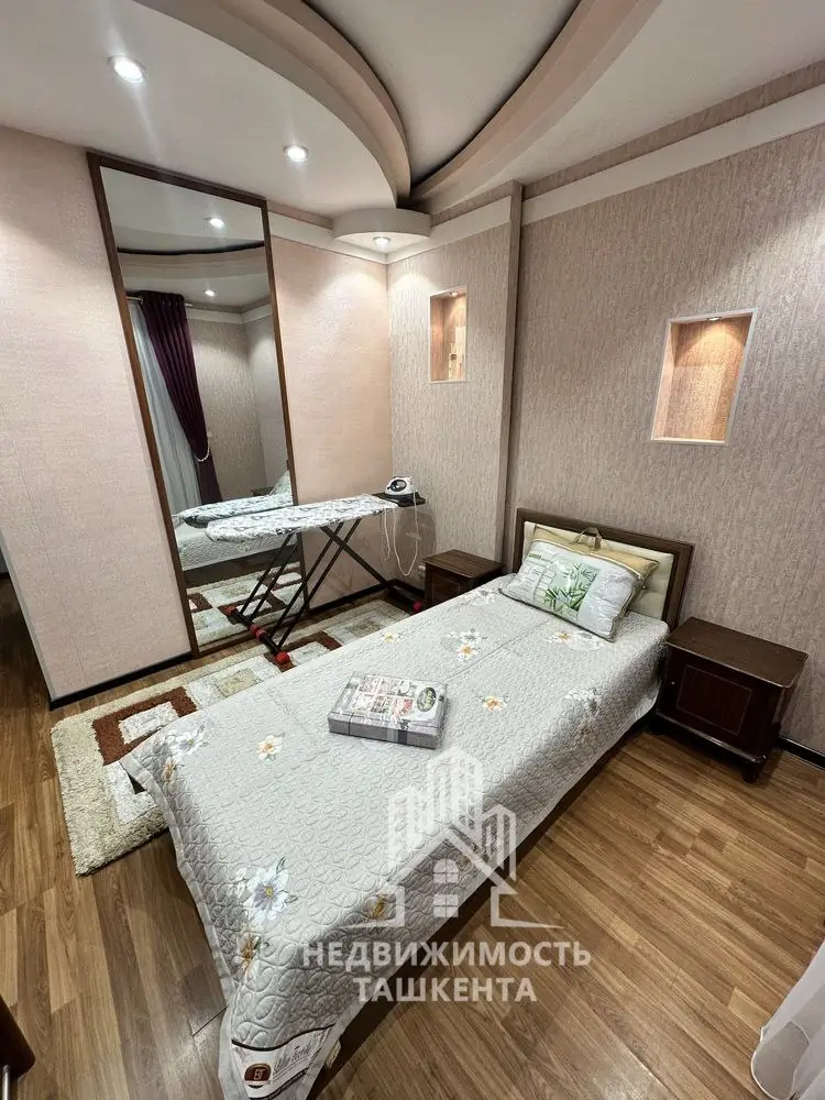 Продается 3-комнатная квартира − 80 м²