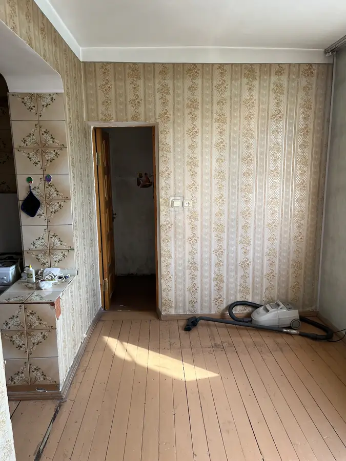 3 xonali kvartira sotiladi − 73 m²