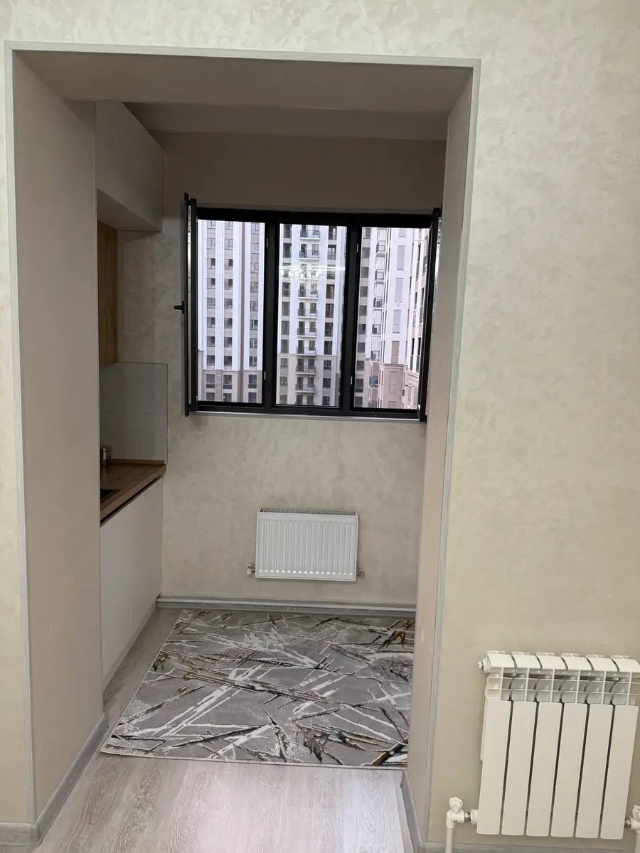 Сдается 2-комнатная квартира − 60 м²