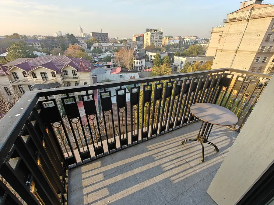 Сдается 2-комнатная квартира − 66 м²