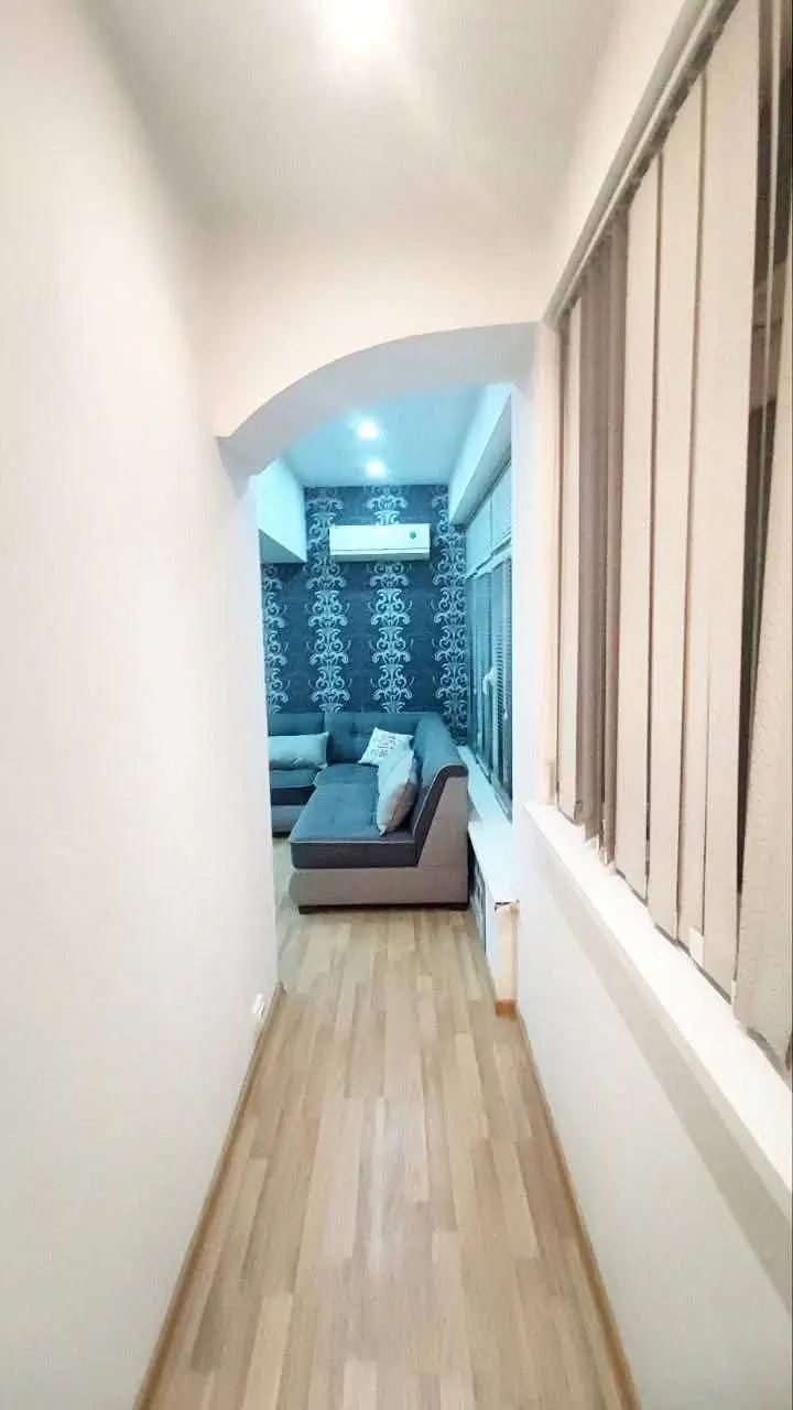 3 xonali kvartira sotiladi − 100 m²