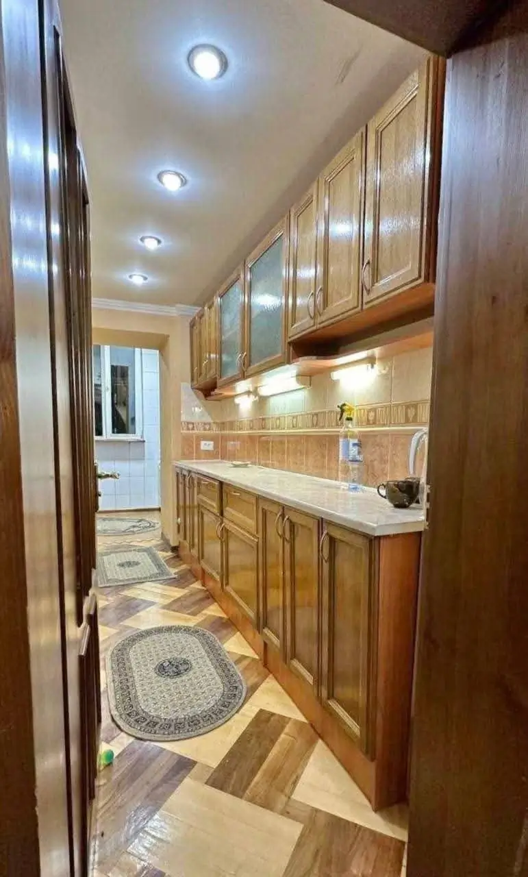 Продается 3-комнатная квартира − 73 м²