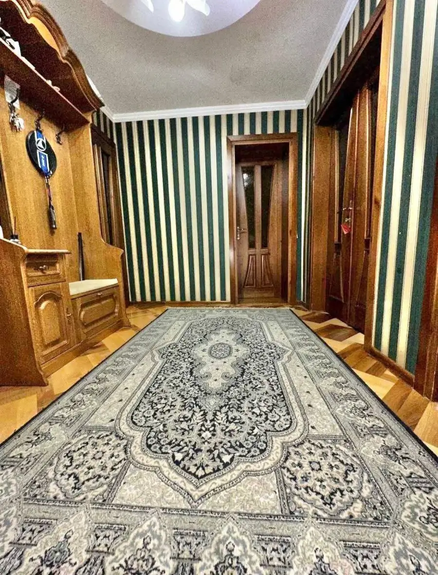 Продается 3-комнатная квартира − 73 м²