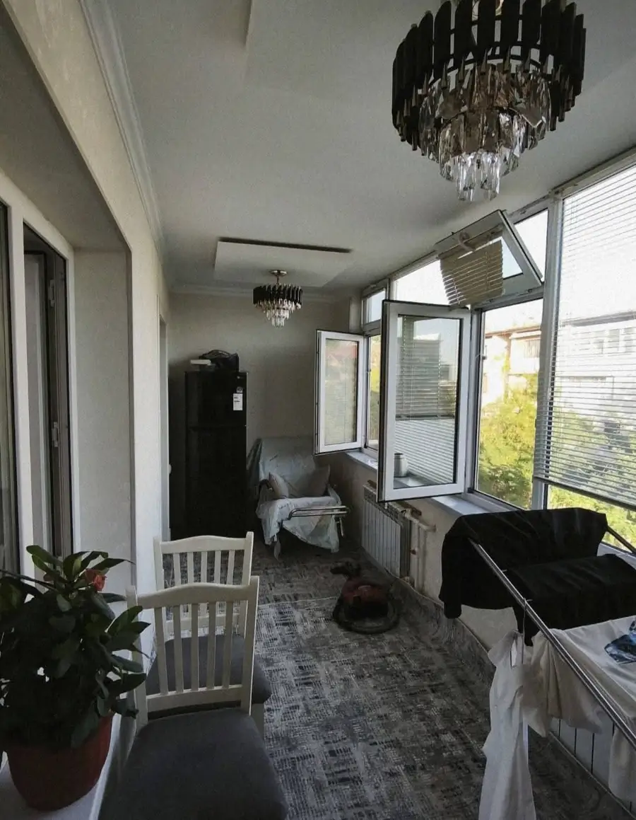 Продается 3-комнатная квартира − 74 м²