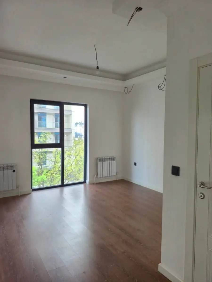 3 xonali kvartira sotiladi − 98 m²