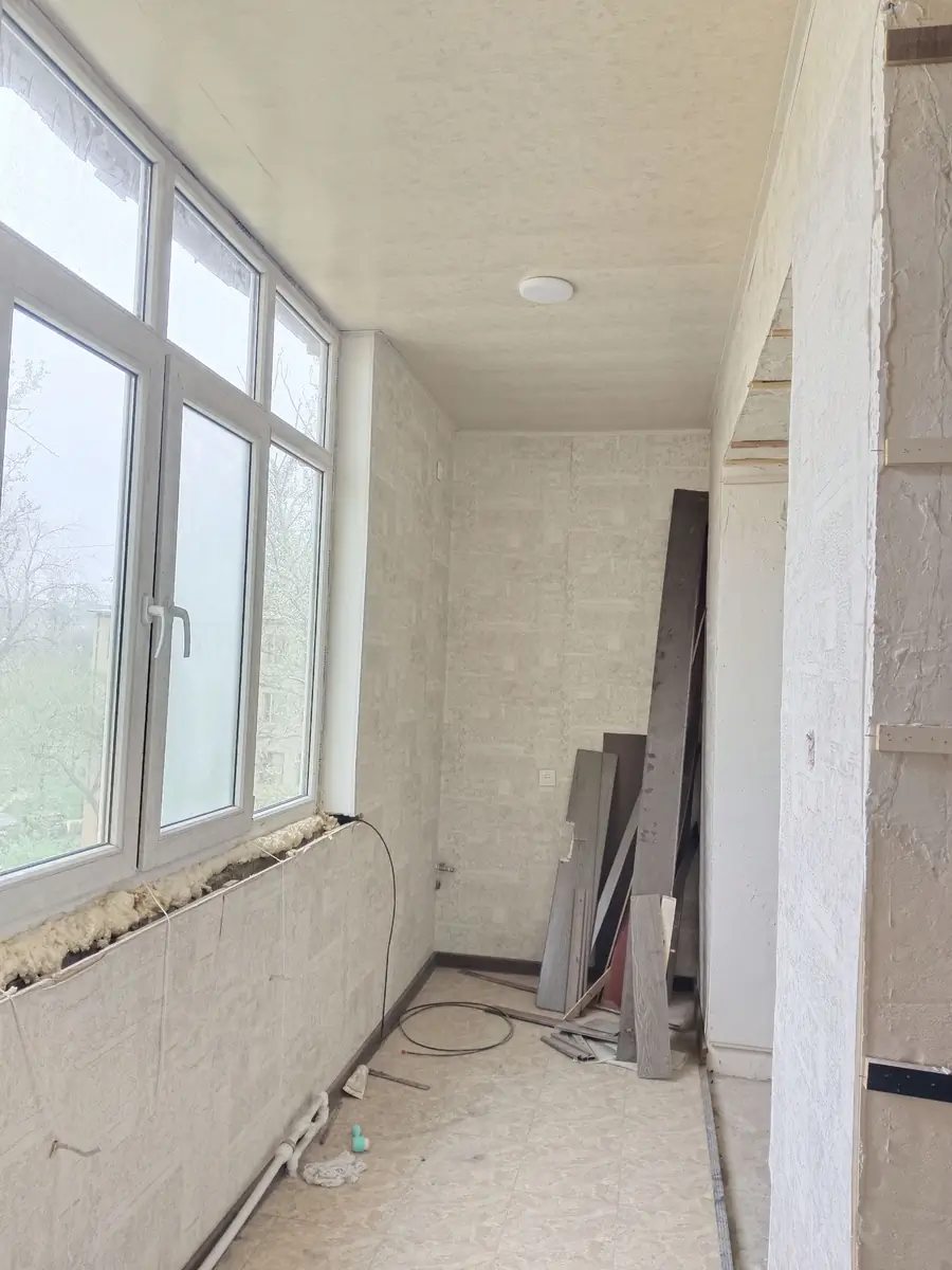 2 xonali kvartira sotiladi − 54 m²