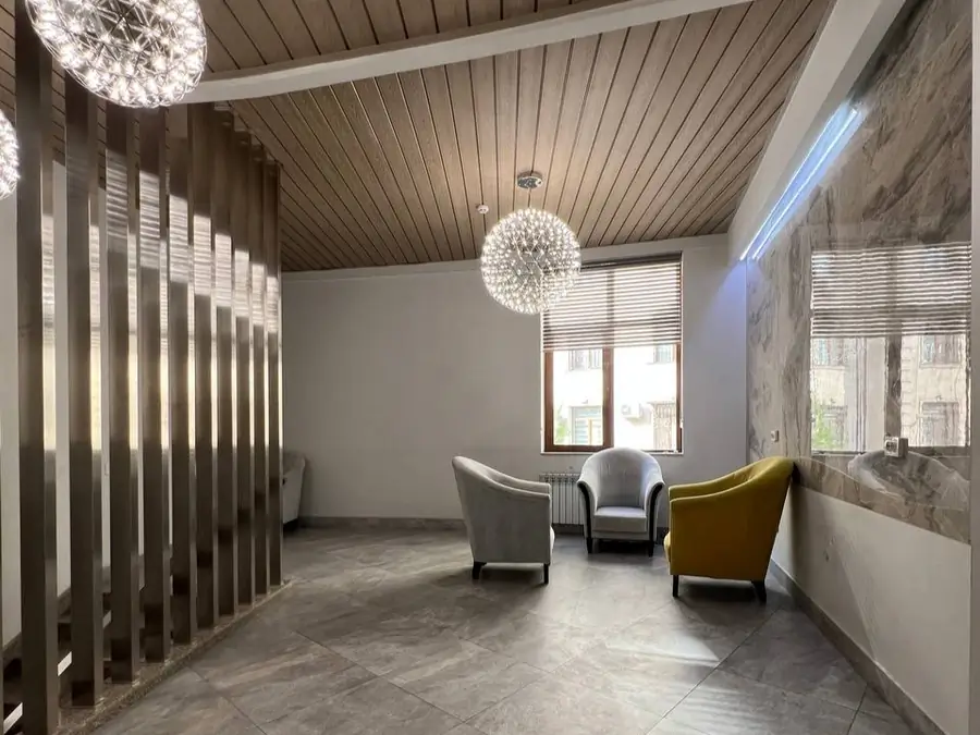 Ijaraga ofis − 330 m²