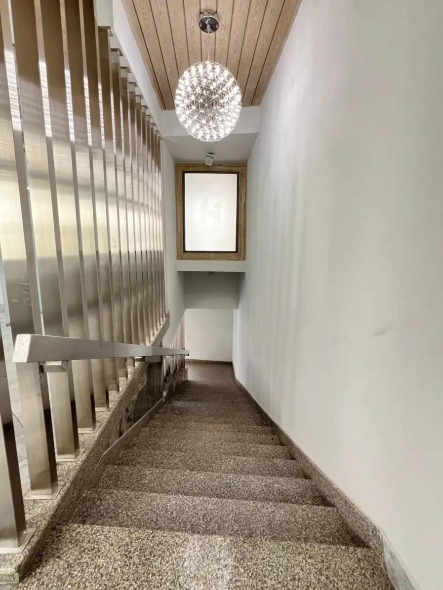 Ijaraga ofis − 330 m²