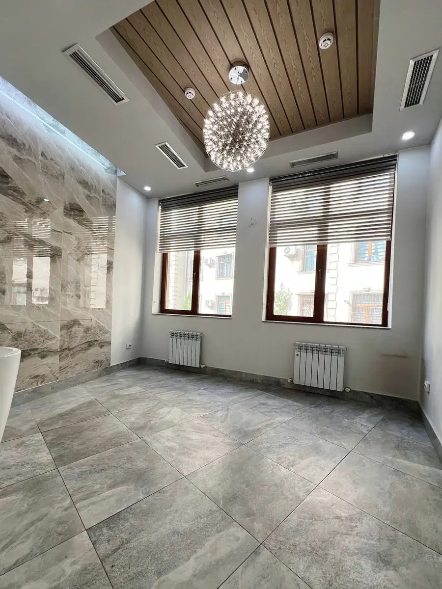 Ofis − 330 m², 2/3 qavat