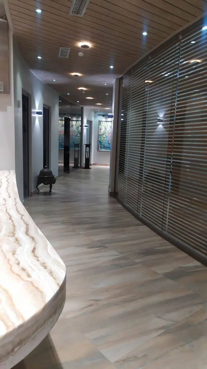 Ijaraga ofis − 253 m²