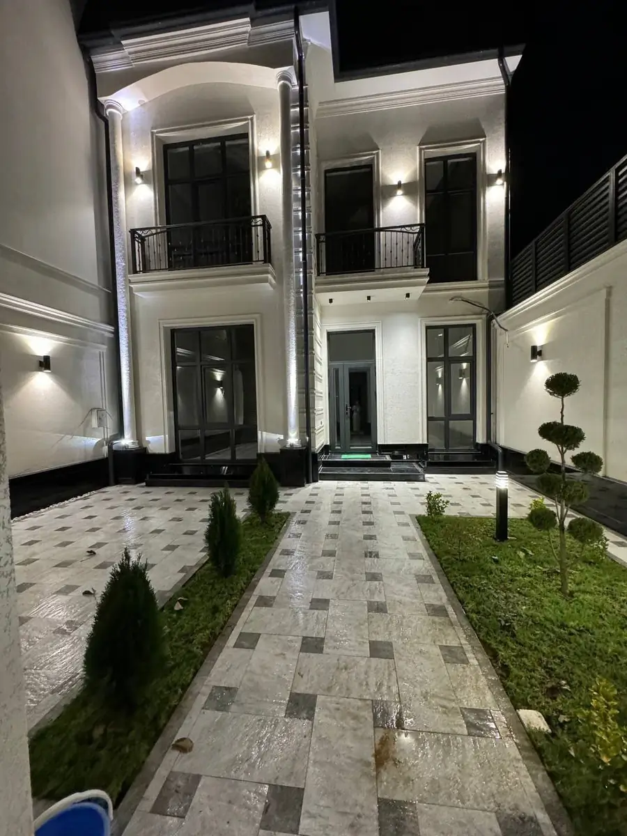 2 qavatli uy − 360 m², 3 sot. 