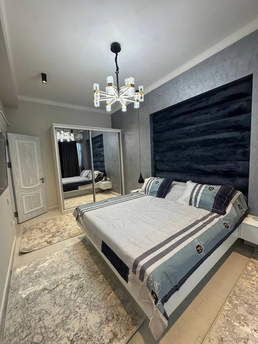 Сдается 3-комнатная квартира − 80 м²