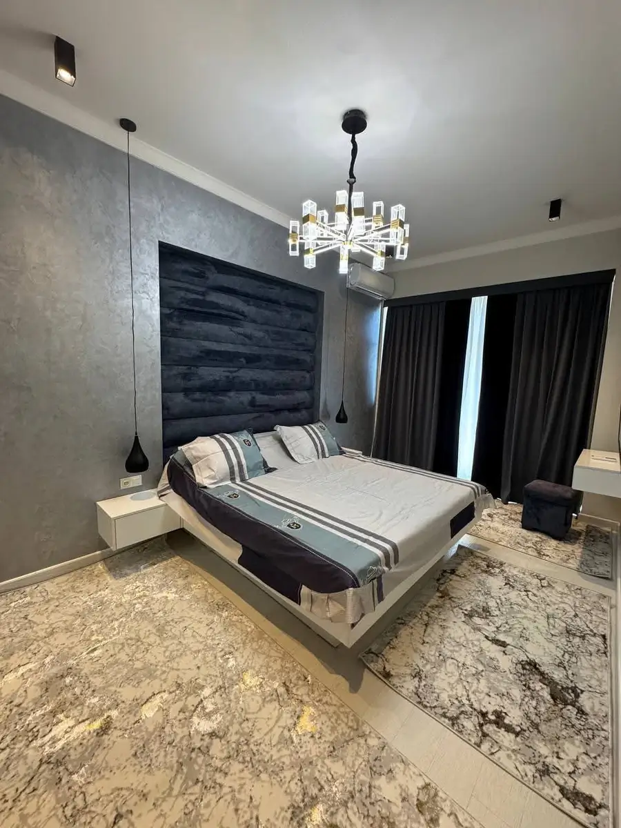 Сдается 3-комнатная квартира − 80 м²