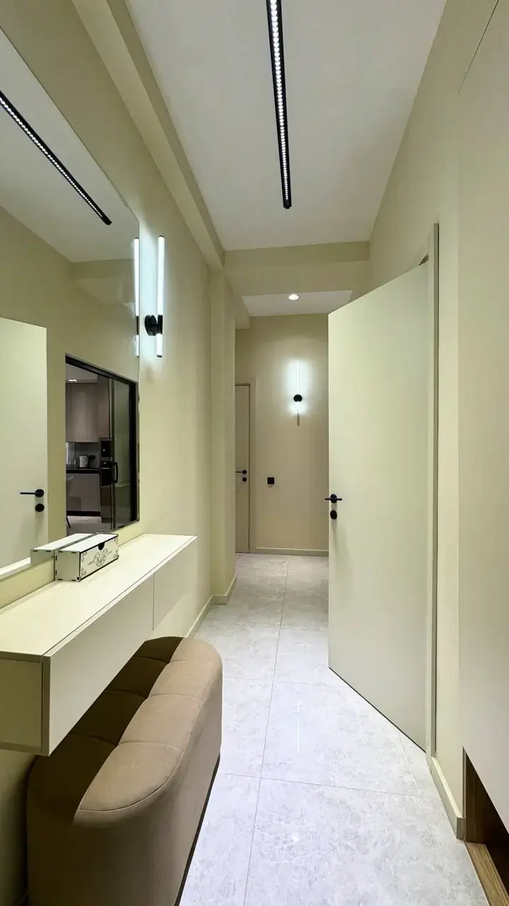 3 xonali kvartira sotiladi − 80 m²