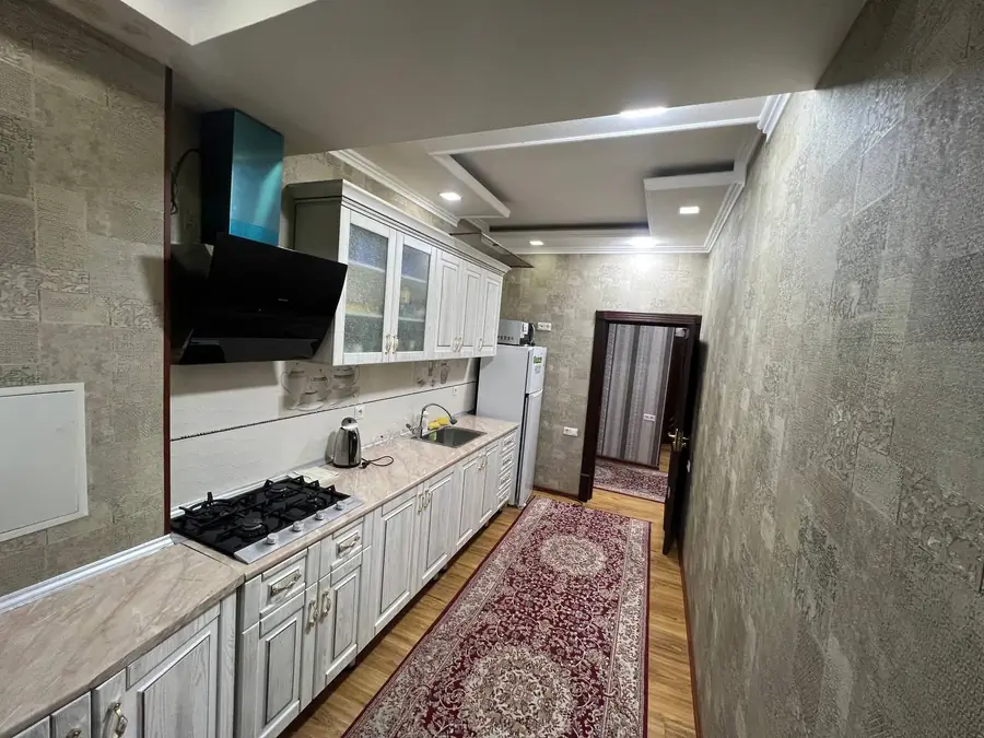 Продается 2-комнатная квартира − 66 м²