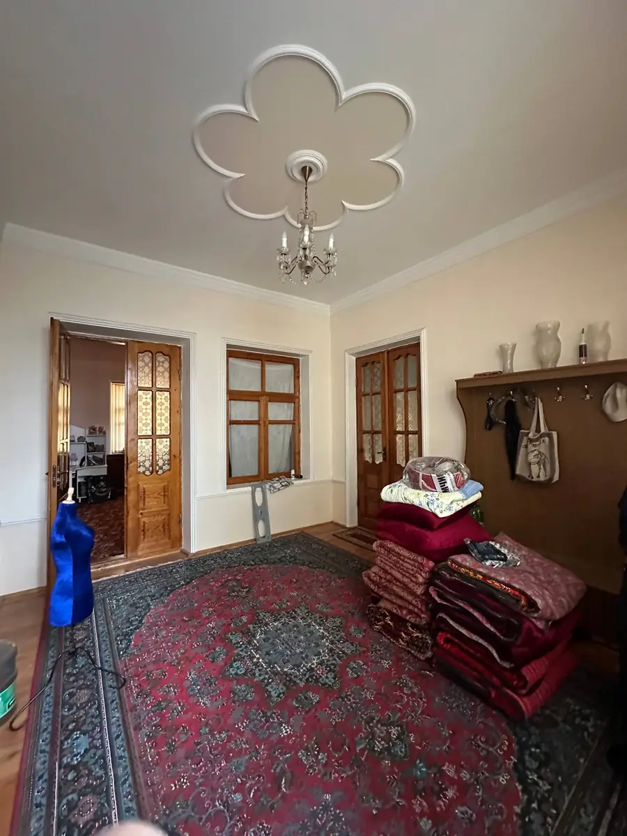 2 qavatli uy sotiladi − 13 m²