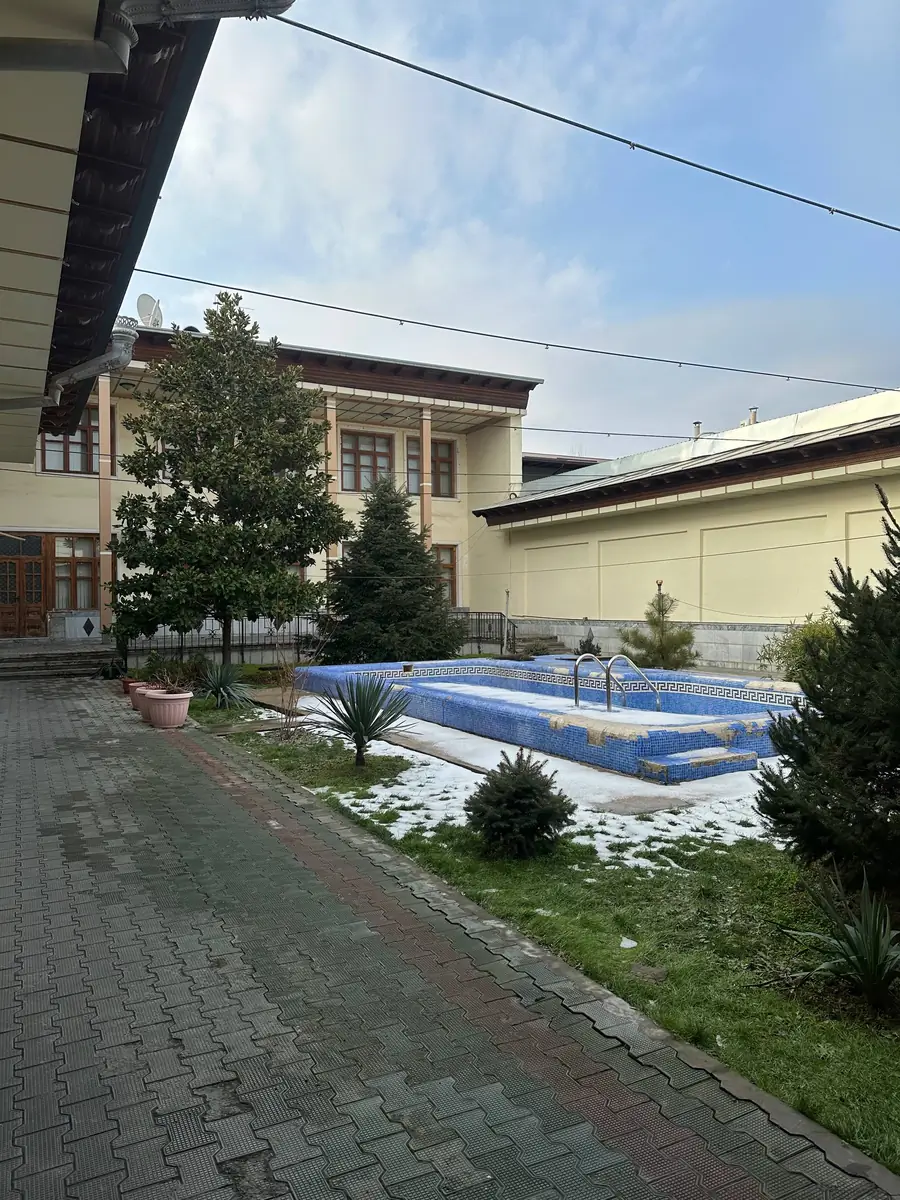 2 qavatli uy sotiladi − 13 m²