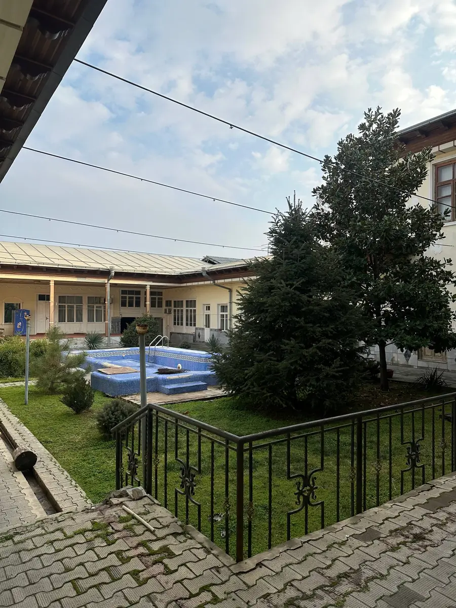 2 qavatli uy sotiladi − 13 m²