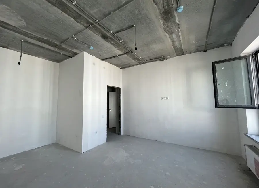 2 xonali kvartira sotiladi − 43 m²