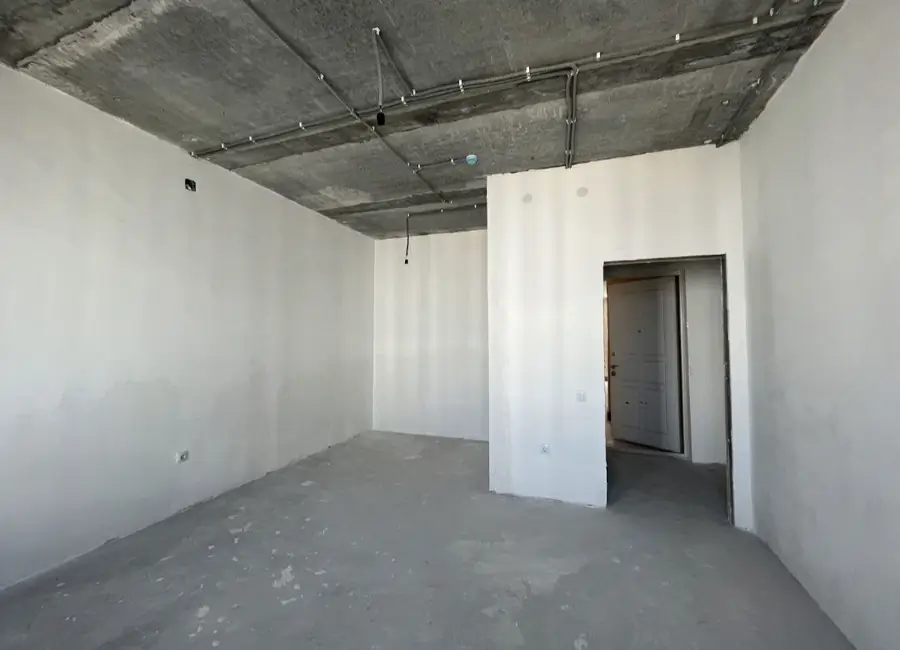 2 xonali kvartira sotiladi − 43 m²