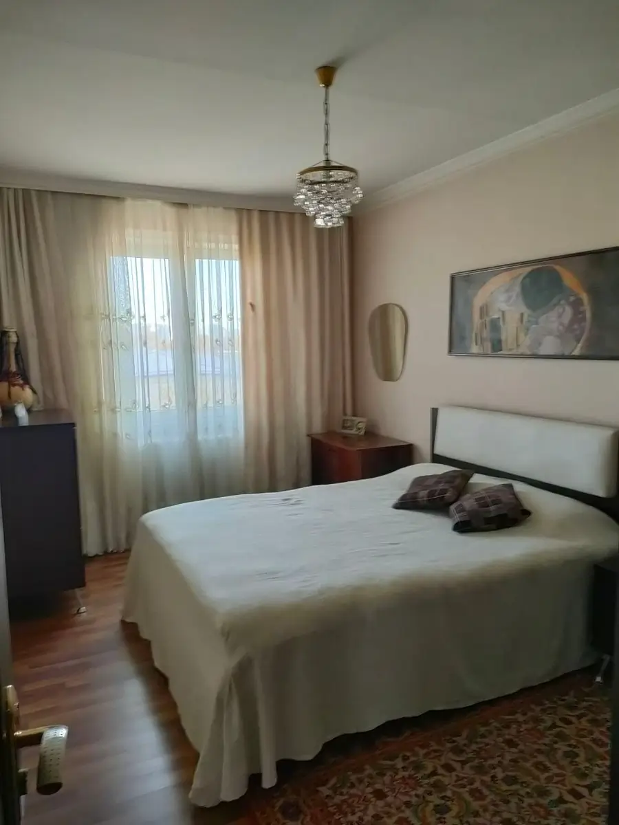 2 xonali kvartira sotiladi − 63 m²