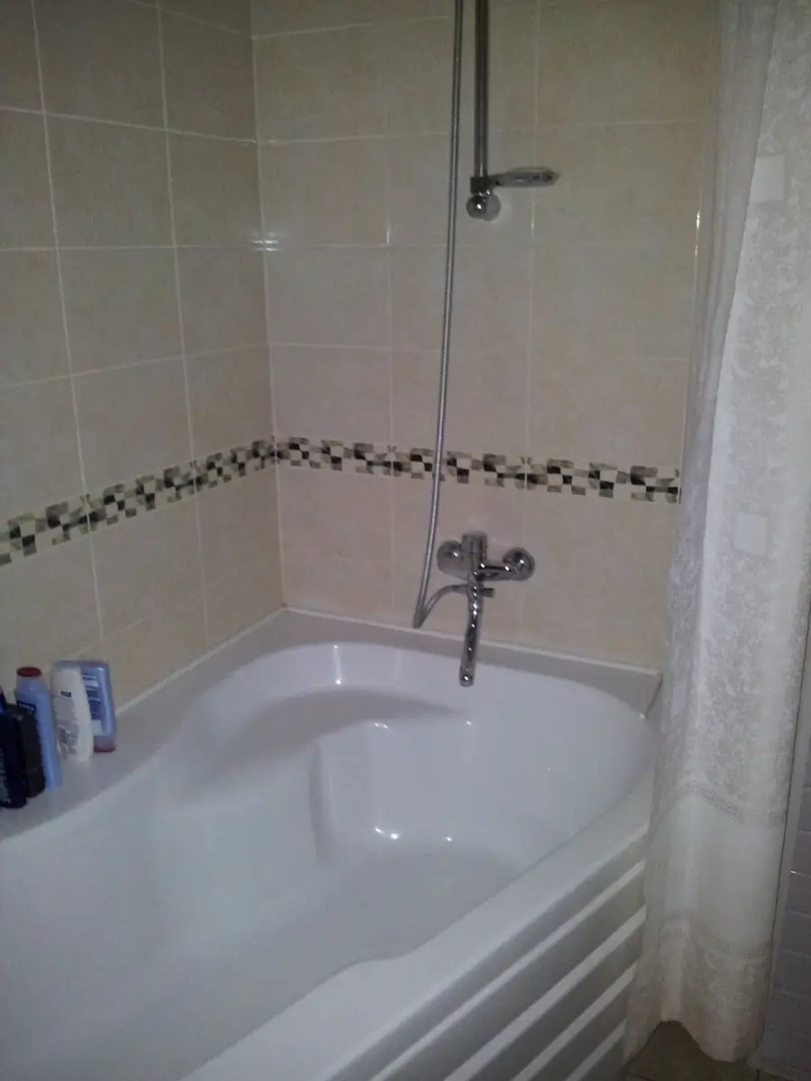 2 xonali kvartira sotiladi − 63 m²