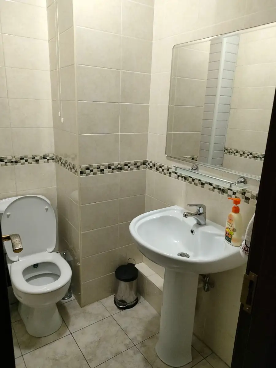 2 xonali kvartira sotiladi − 63 m²