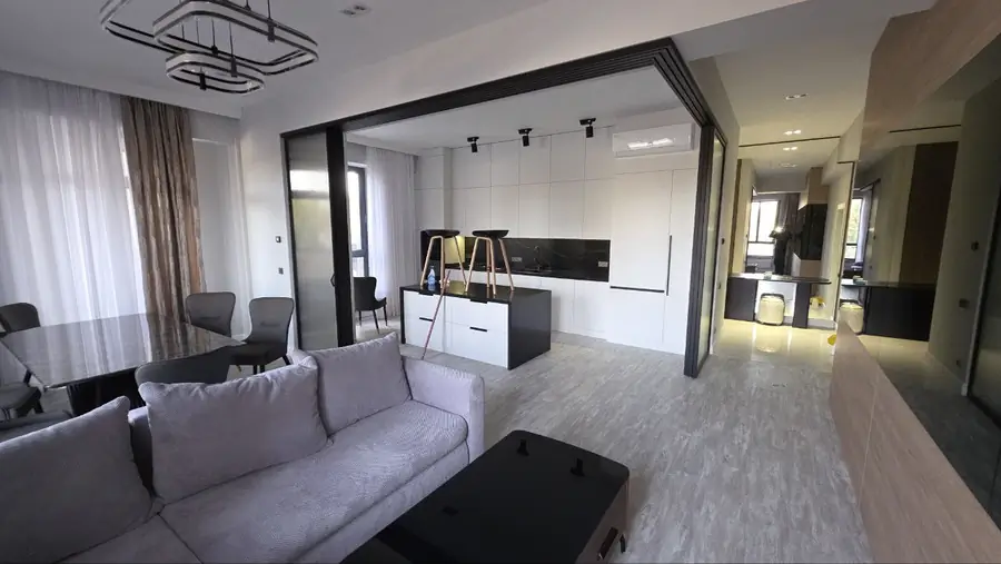 4 xonali kvartira − 115 m², 2/16 qavat