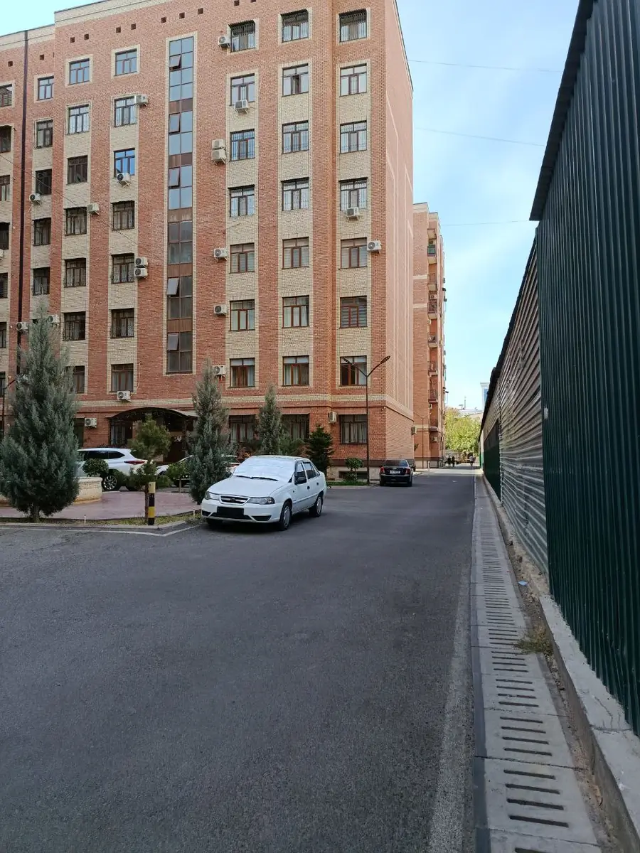 5 dan ortiq xonali kvartira − 331 m², 1/8 qavat