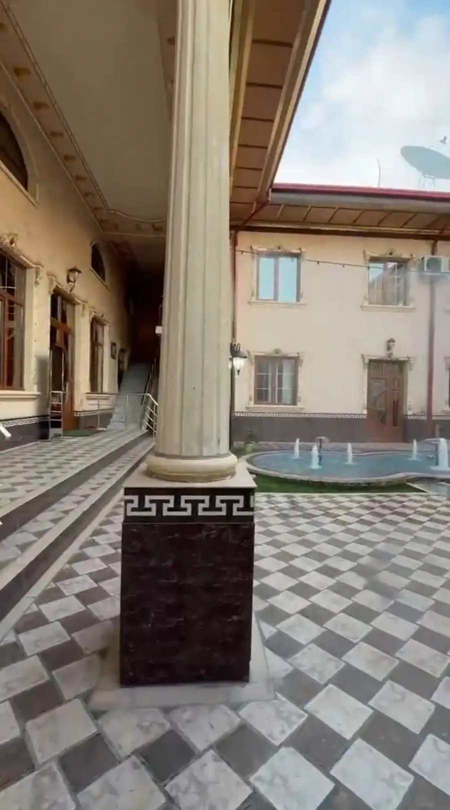 3 qavatli uy − 238 m², 5 sot. 