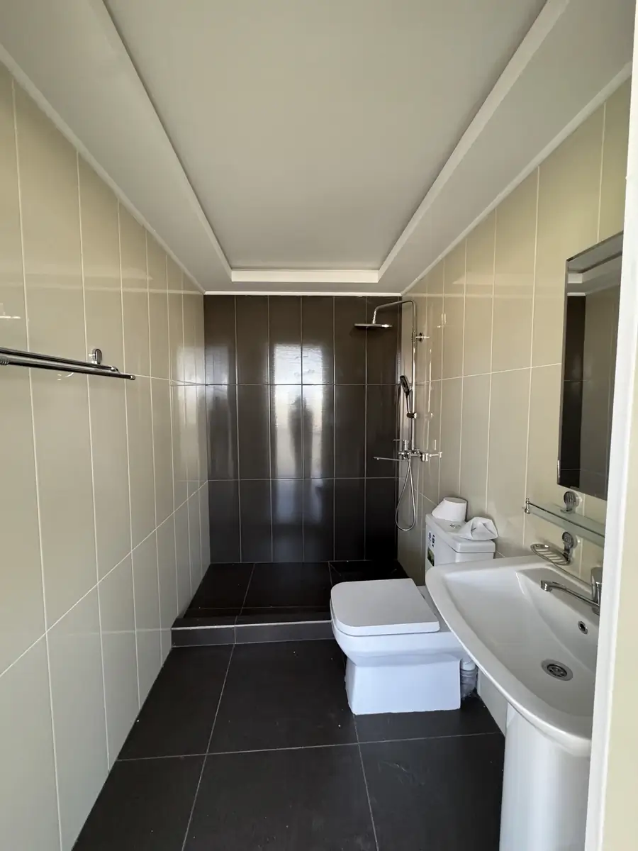 Ijaraga 2 qavatli uy − 250 m²