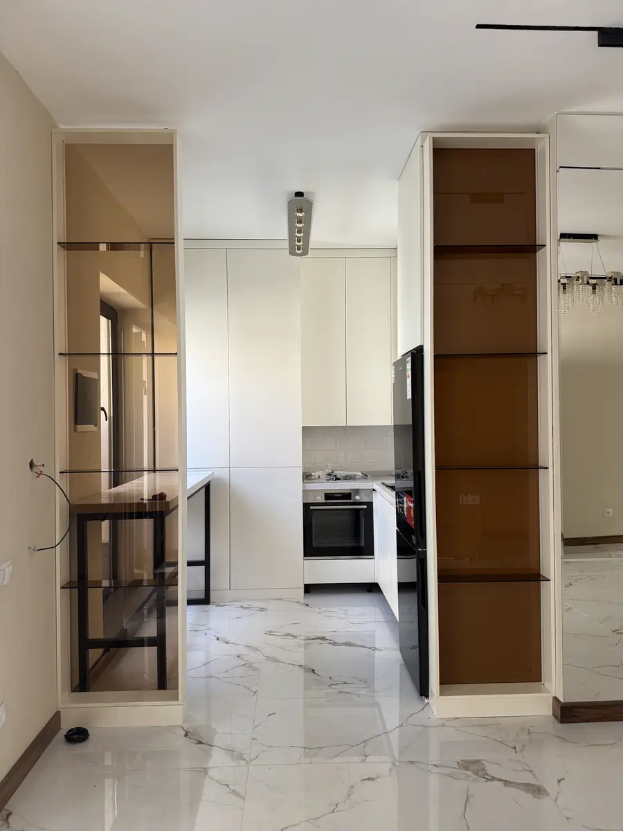 2 qavatli uy − 250 m², 2 sot.