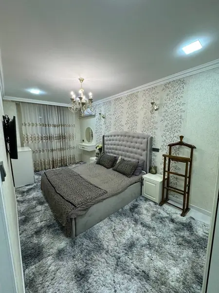 3-комнатная квартира − 90 м², 4/4 этаж