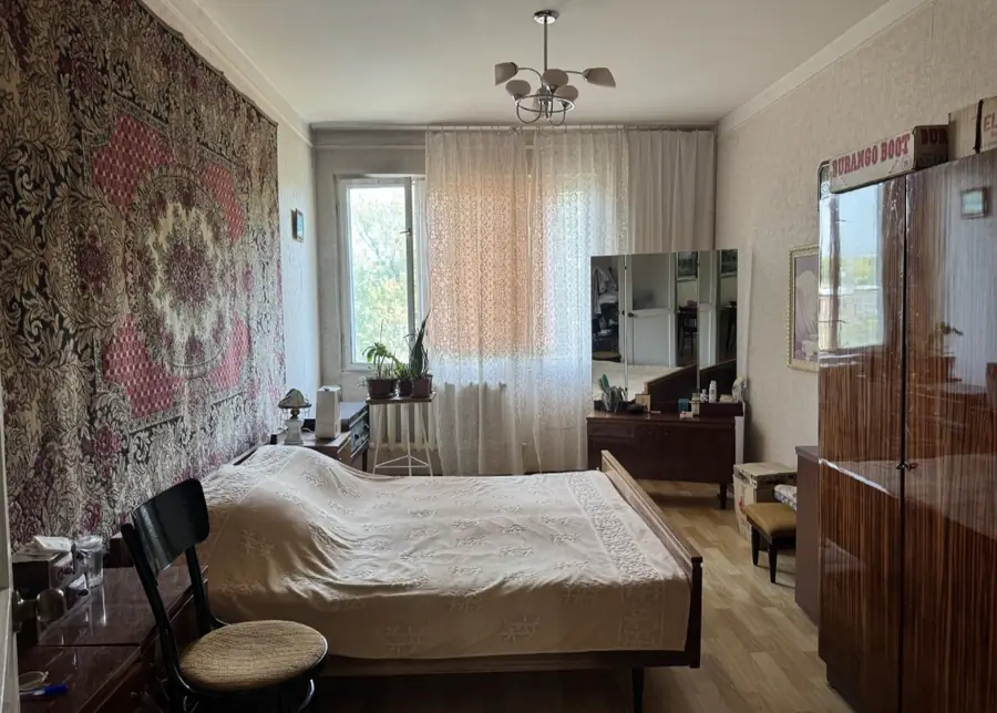 3 xonali kvartira sotiladi − 63 m²