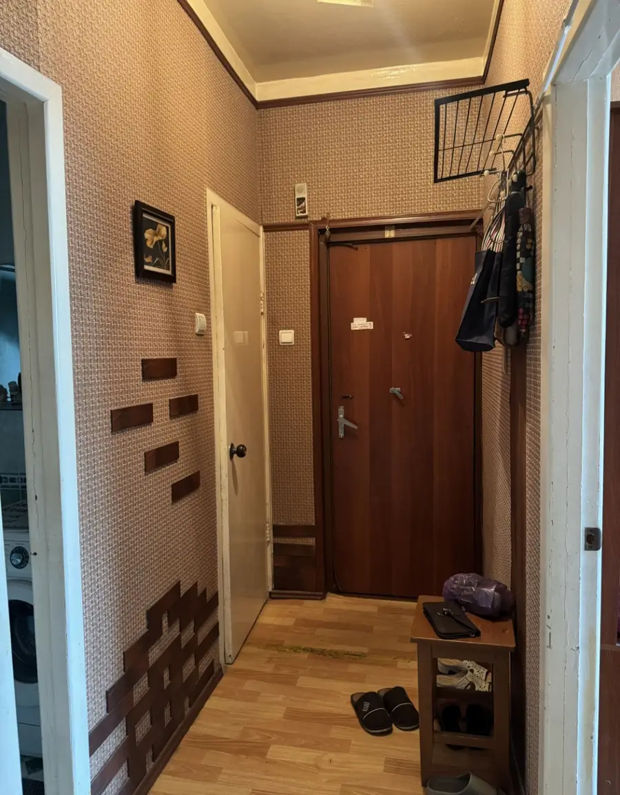 3 xonali kvartira sotiladi − 63 m²