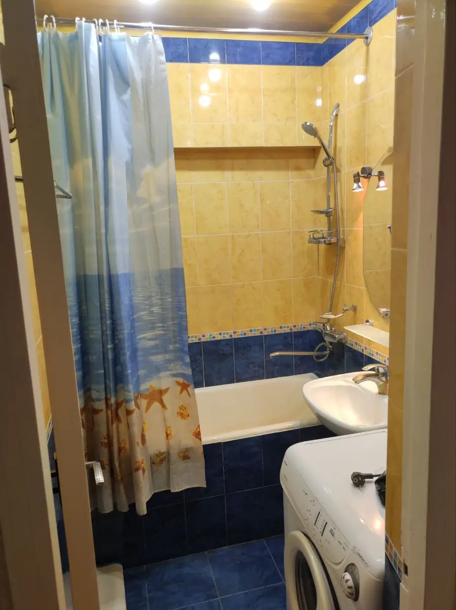 Более 5 xonali kvartira sotiladi − 116 m²